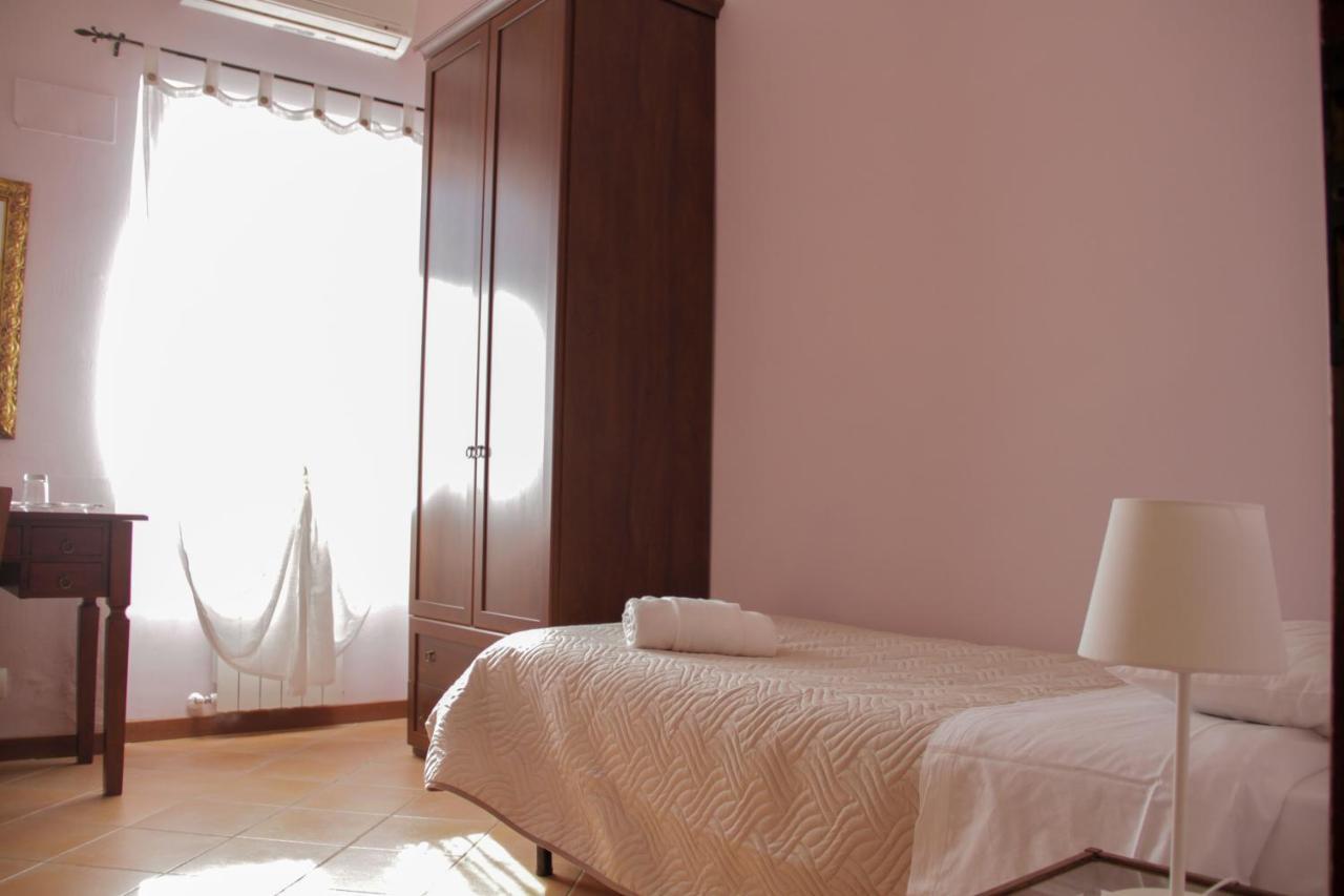 Il Casale Di Gardenia Bed and Breakfast Cesano Εξωτερικό φωτογραφία